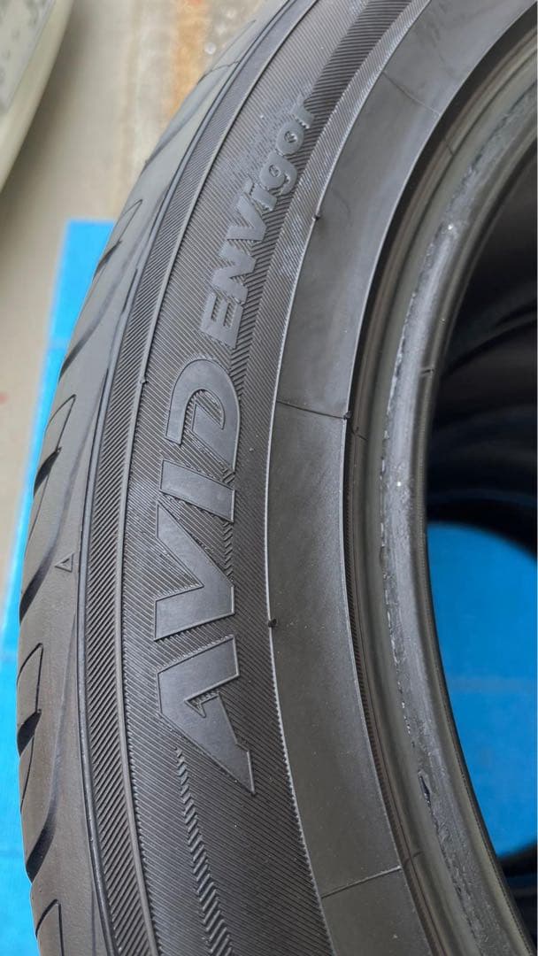 タイヤ・ホイール 235/50R18 101W YOKOHAMA AVID ENvigor