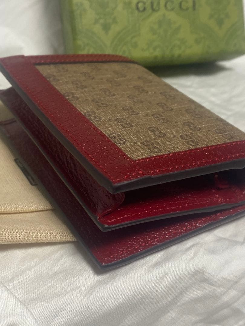 グッチ　GUCCI GG柄 ドラえもん　コラボ ダブルG 2つ折り財布 超美品