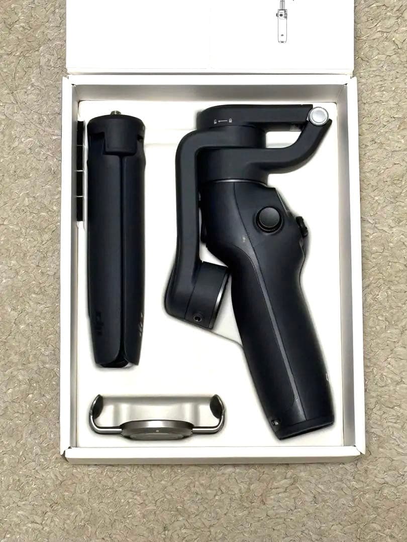 【美品】ジンバルDJI Osmo Mobile 6スマートフォン用スタビライザー