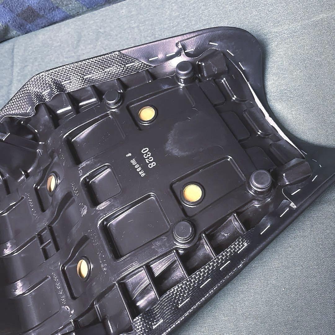 カワサキ ninja zx-14r 純正シート