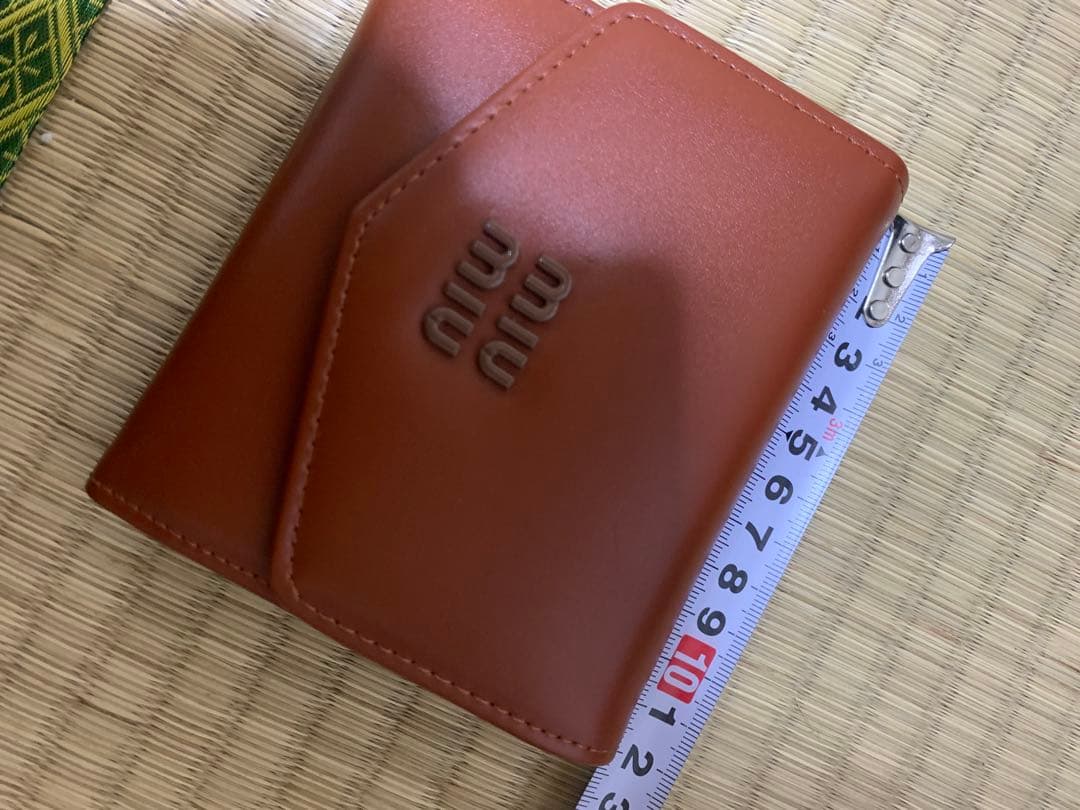 miiu 三つ折り財布 ブラウンNOVELTY