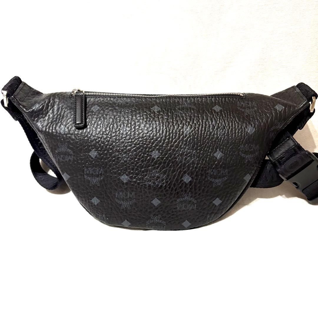 【美品】MCM　ボディバッグ　ウエストバッグ　レザー　本革　ロゴ　ブラック