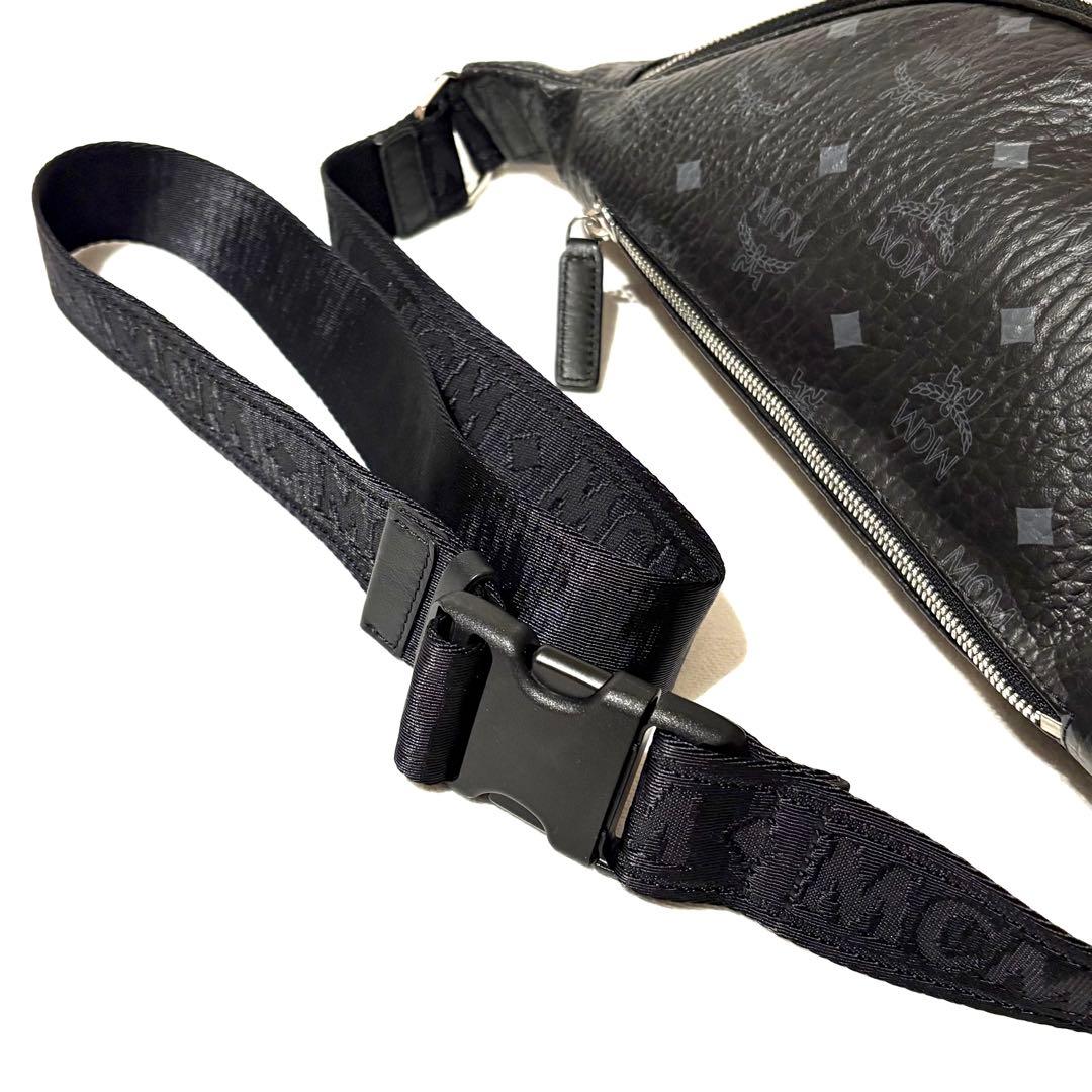 【美品】MCM　ボディバッグ　ウエストバッグ　レザー　本革　ロゴ　ブラック