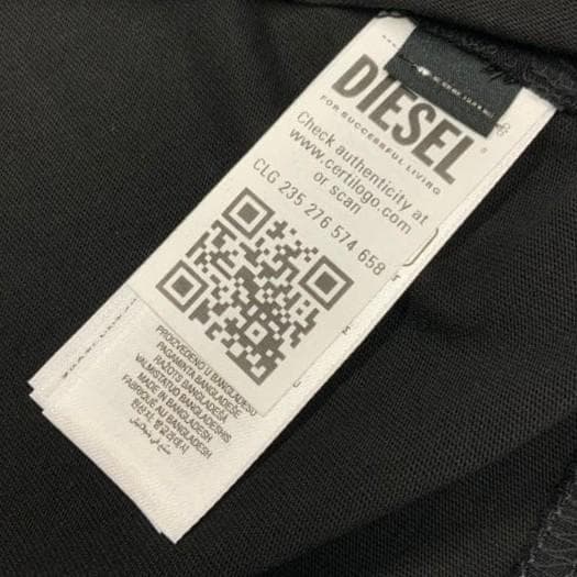 新品　ディーゼル　Tシャツ　3XL/希少サイズ　A21037　別布のロゴを組合せ