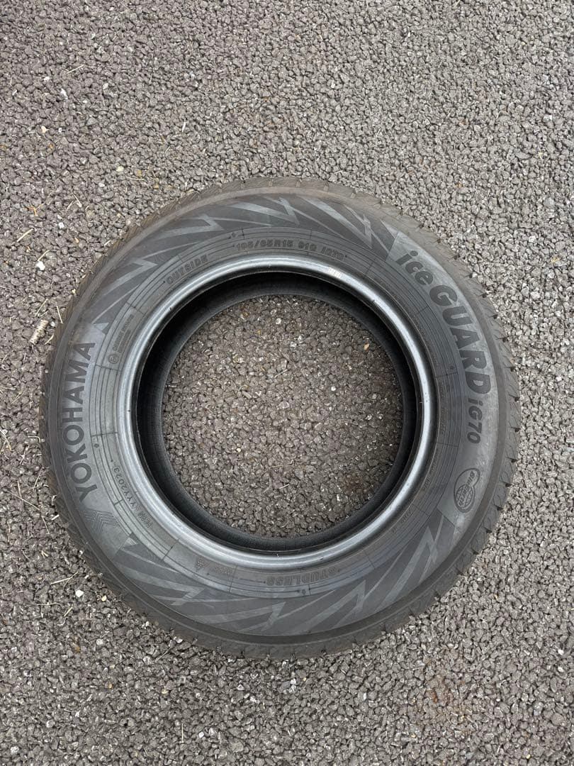 わた195/65R15 ヨコハマ iG70 スタッドレス バリ溝送料無料①
