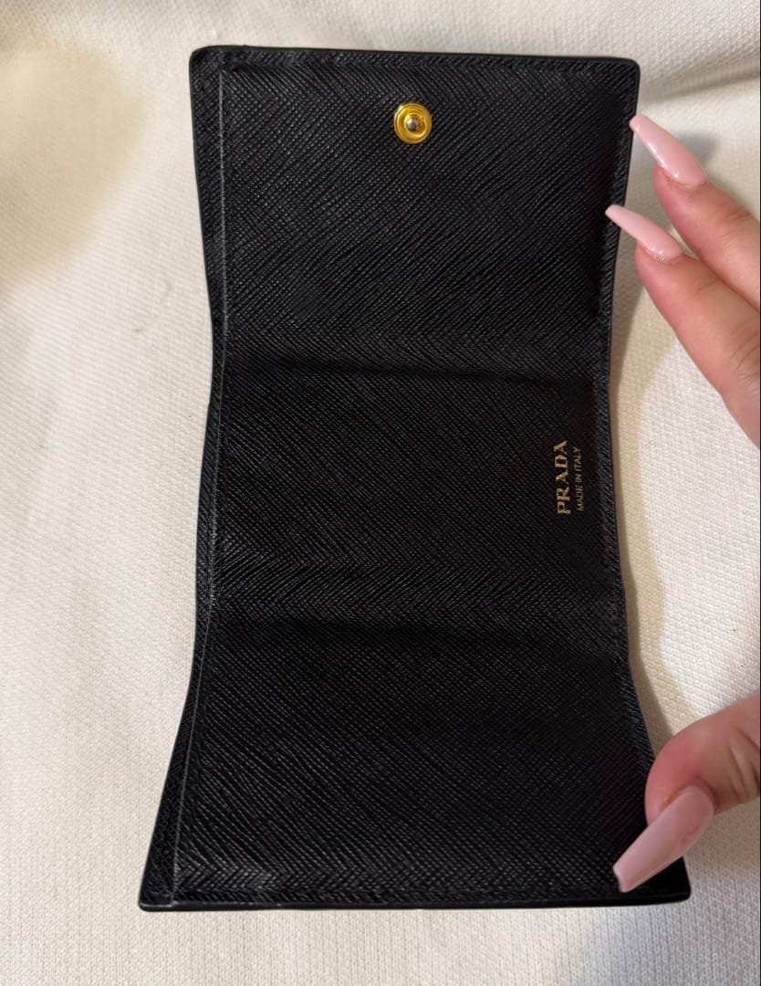 【お値下げ中】PRADA ブラック 三つ折り財布