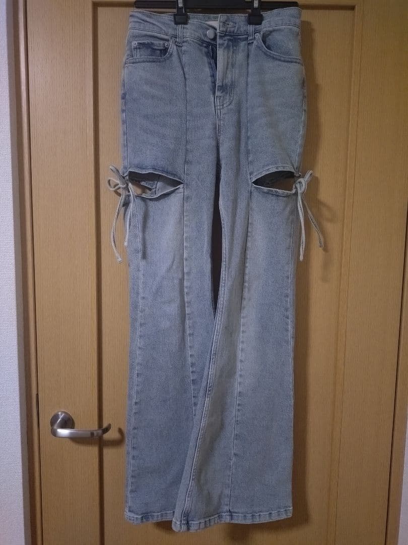 美品 RESEXXY カットアウトリボンデニムパンツ ライトブルー Sサイズ