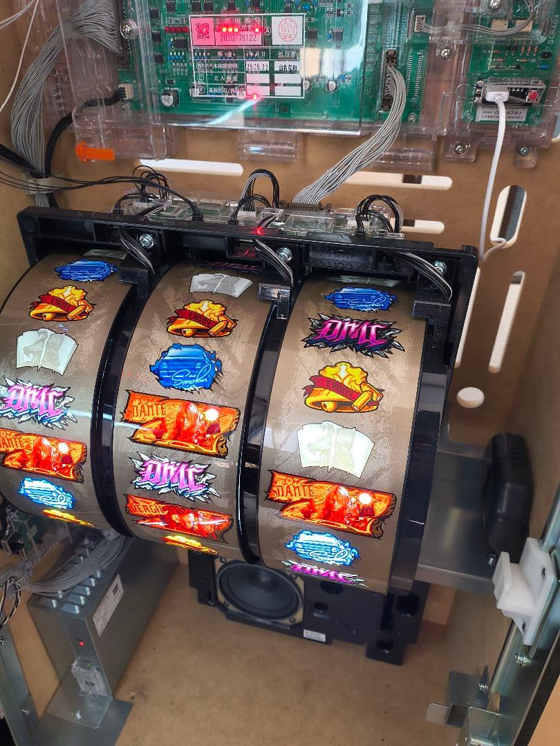 スマスロ　デビルメイクライ5 実機　簡易ユニット付き　送料無料です。