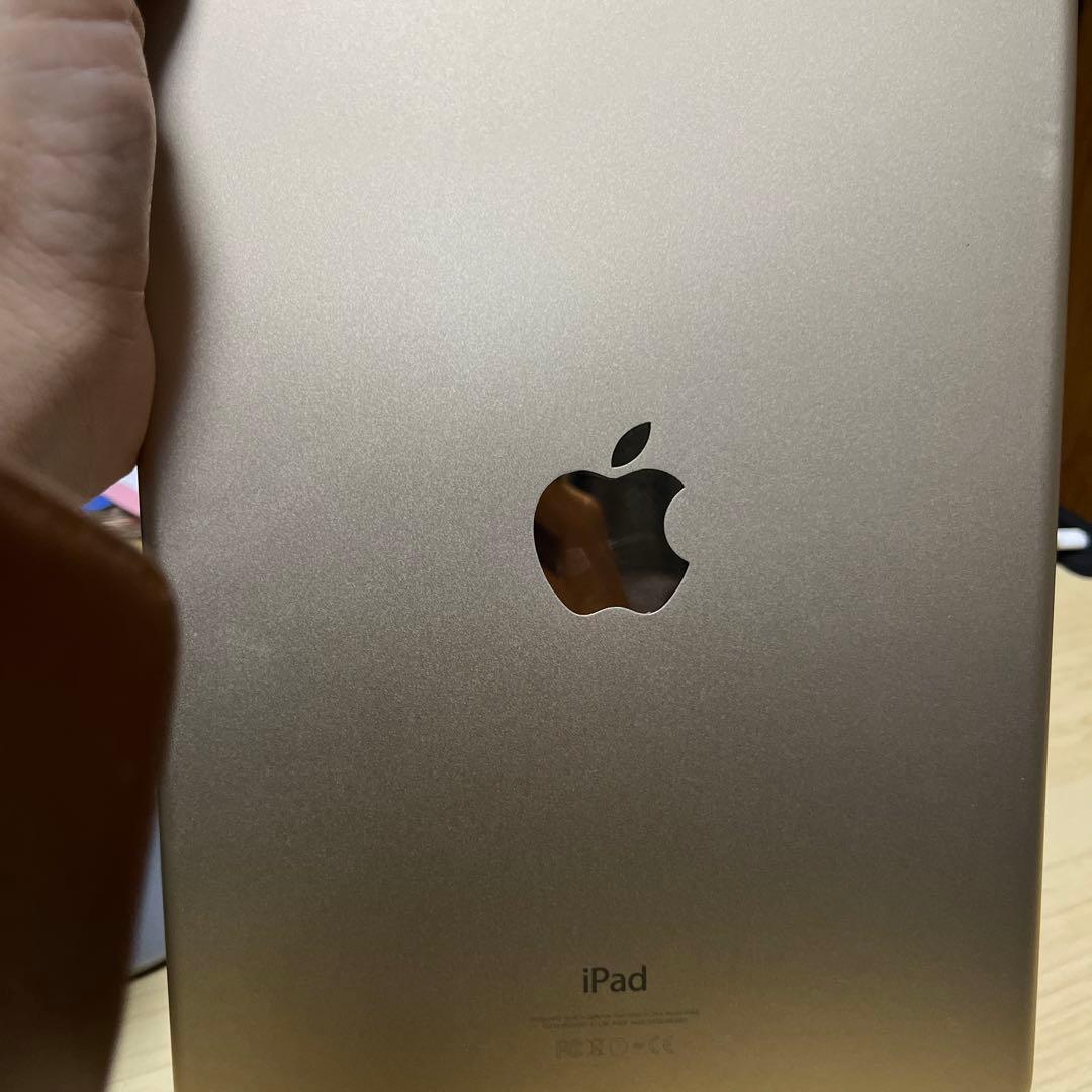 iPad Air2(型番A1566) 128GB シャンパンゴールド