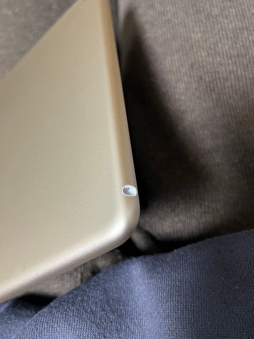 iPad Air2(型番A1566) 128GB シャンパンゴールド