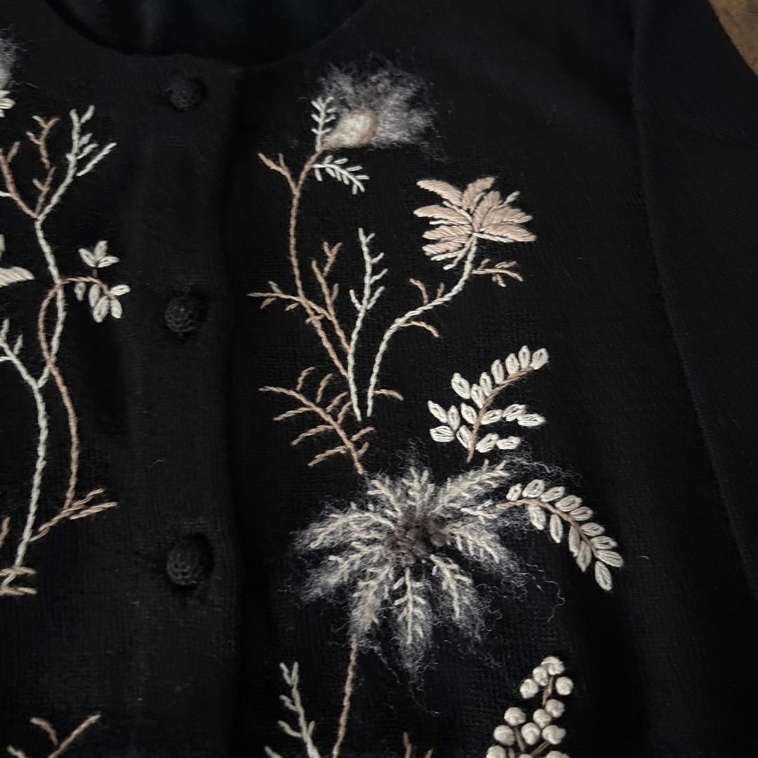 未使用タグ付　Sybilla シビラ　長袖　刺繍　カーディガン　黒