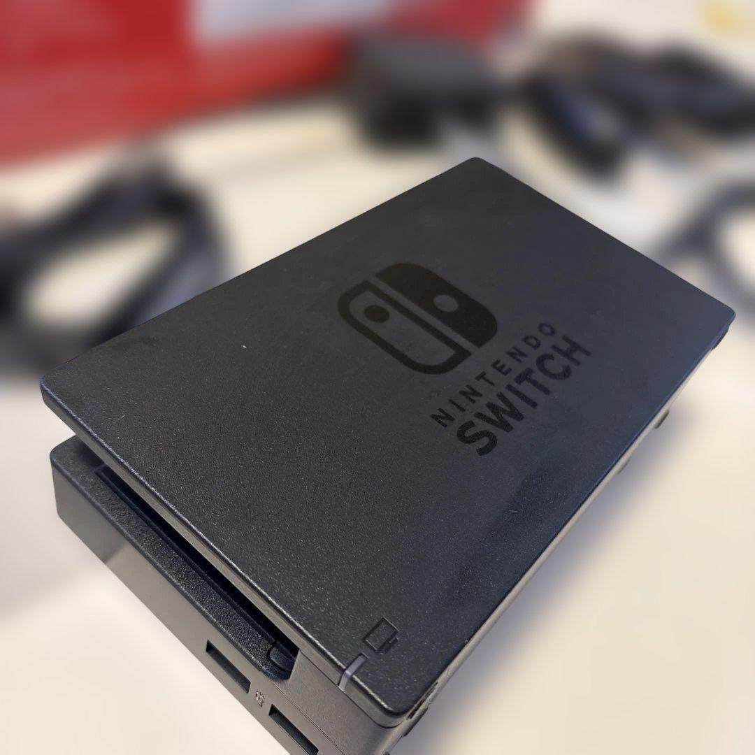 美品　Nintendo Switch