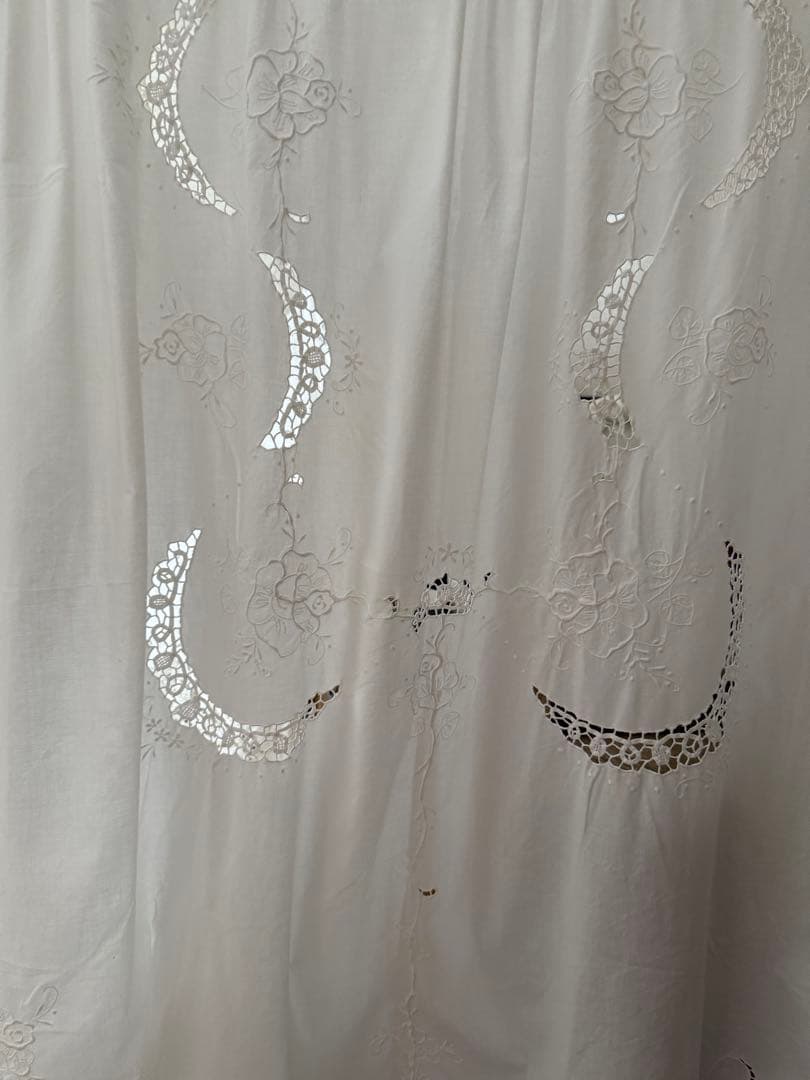 フランスアンティークஐ⋆*ホワイト花柄刺繍の大人可愛いカーテンA