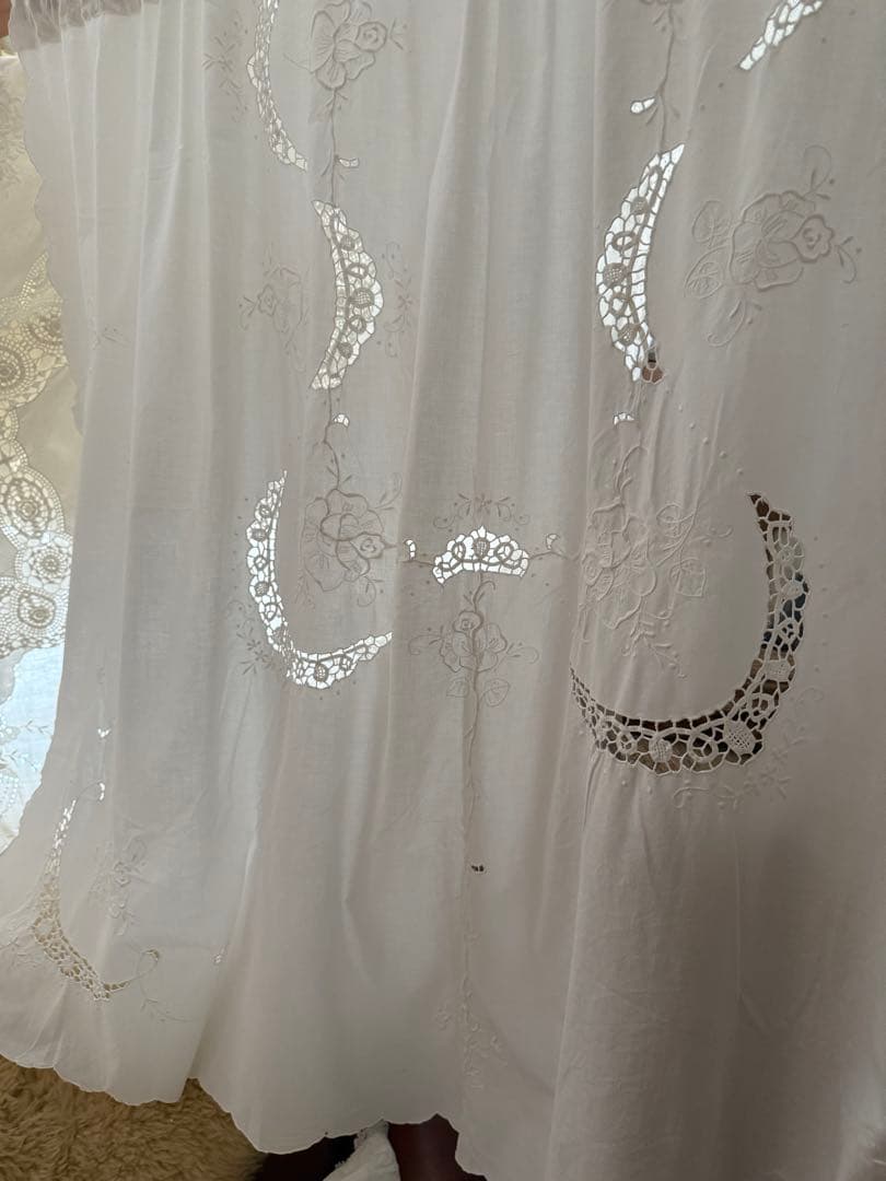 フランスアンティークஐ⋆*ホワイト花柄刺繍の大人可愛いカーテンA