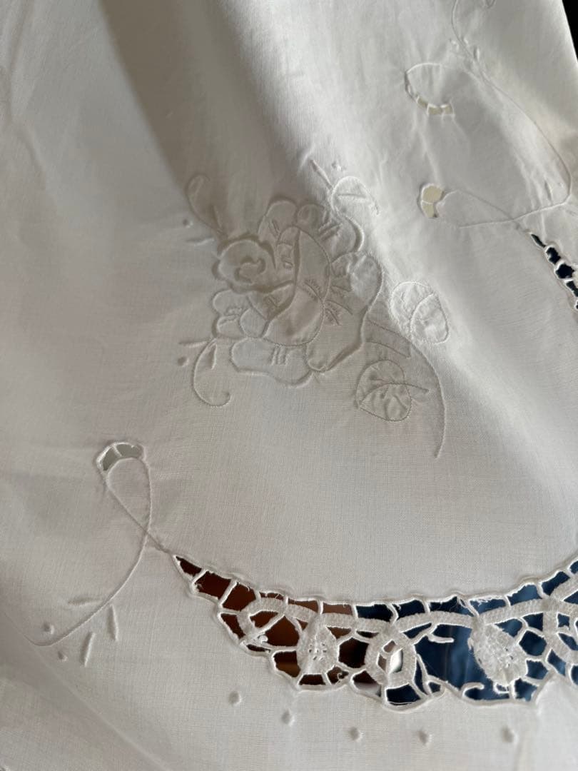 フランスアンティークஐ⋆*ホワイト花柄刺繍の大人可愛いカーテンA