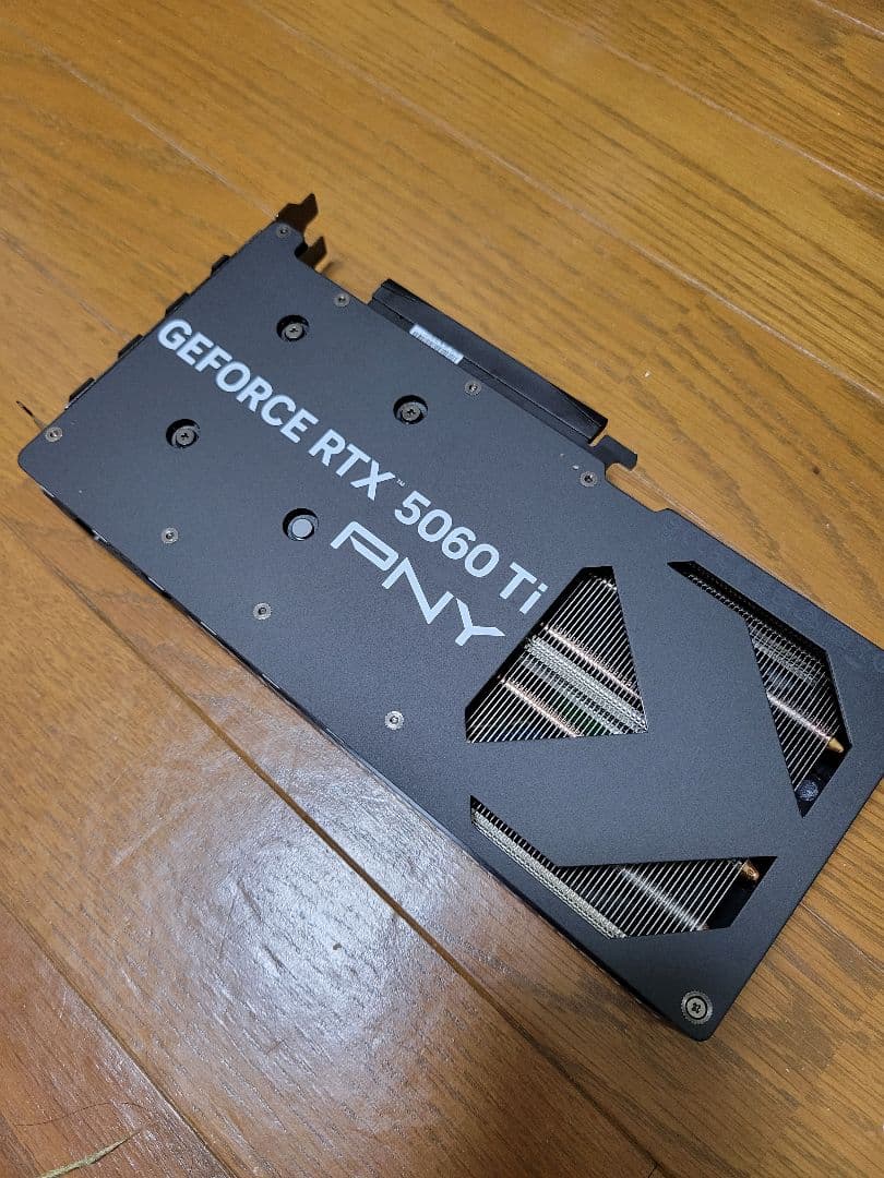 サ*ア様 PNY GeForce RTX 5060 Ti 16GB