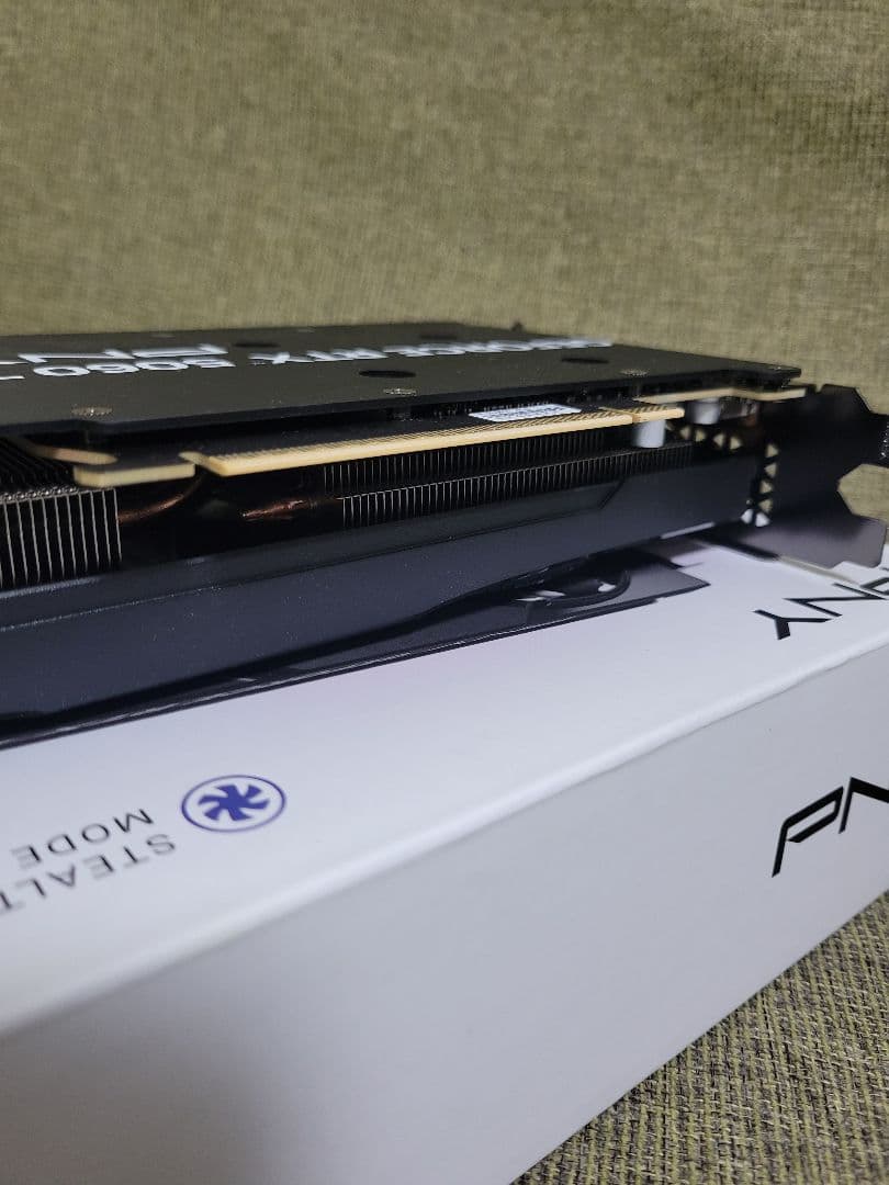 サ*ア様 PNY GeForce RTX 5060 Ti 16GB