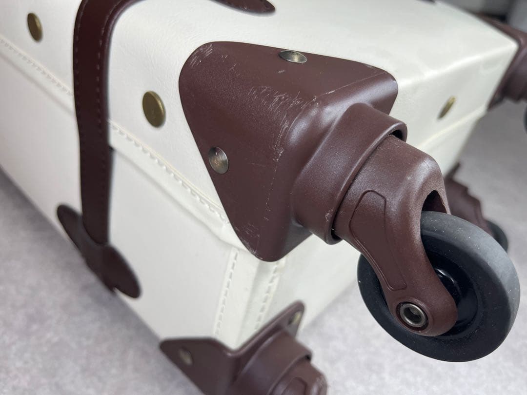 【TANOBI】 タノビ　スーツケース　キャリーケース　TSA アイボリー