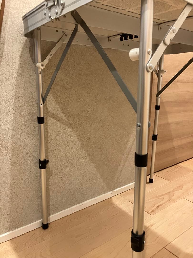 Coleman 折りたたみテーブル チェック柄