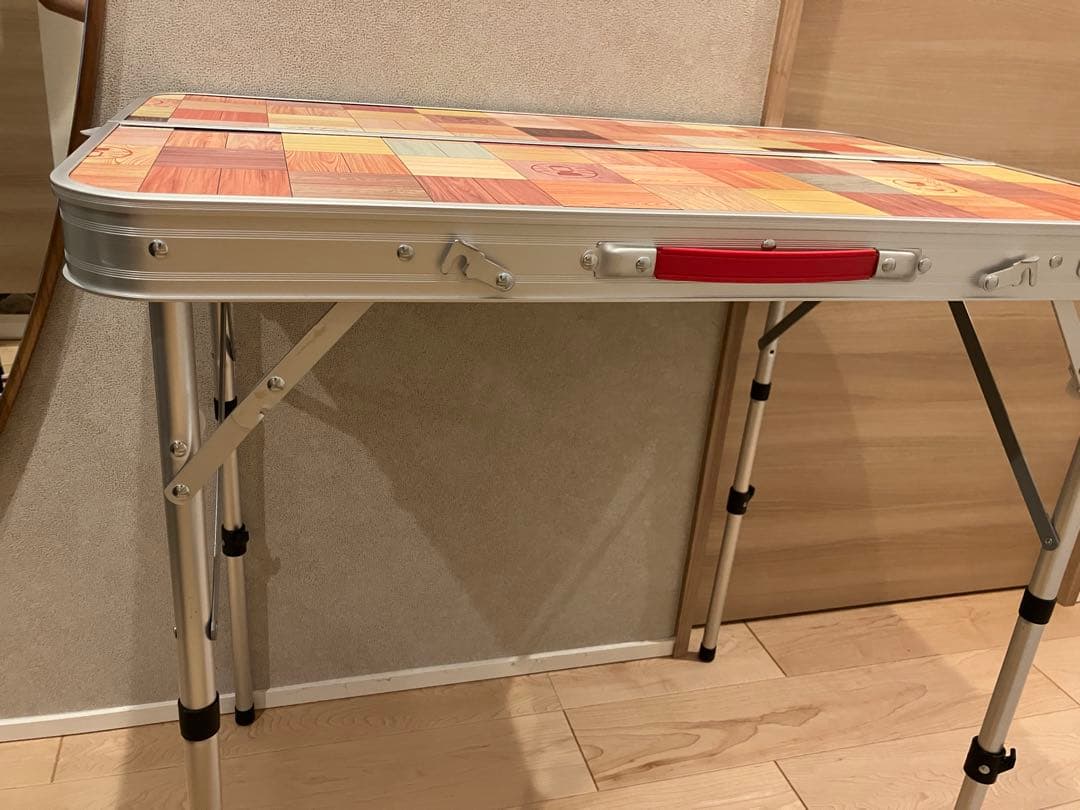 Coleman 折りたたみテーブル チェック柄