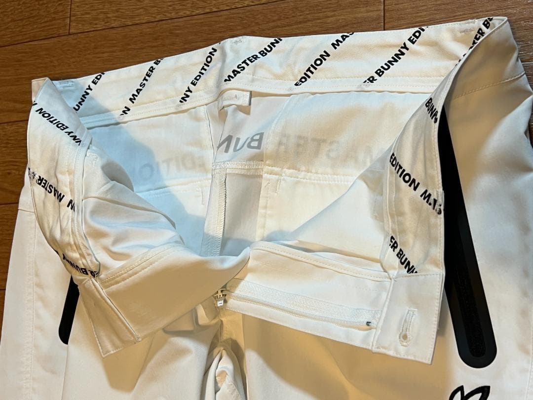 最終値下26,400円マスターバニーエディション未使用6白MBEメンズ春夏パンツ
