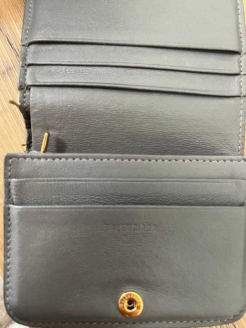 BALENCIAGA 二つ折り財布　グレー