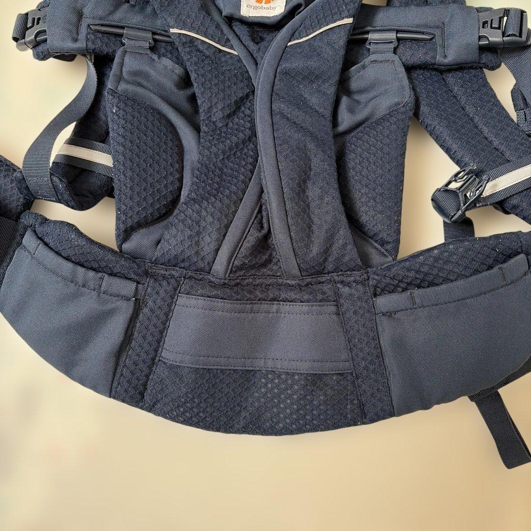 ergobaby OMNI breeze ネイビー抱っこひも