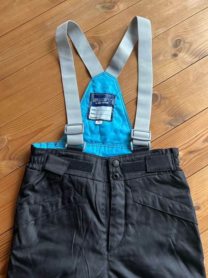 子ども用スノーウェアセット　プロテクター付き　140 オンヨネ