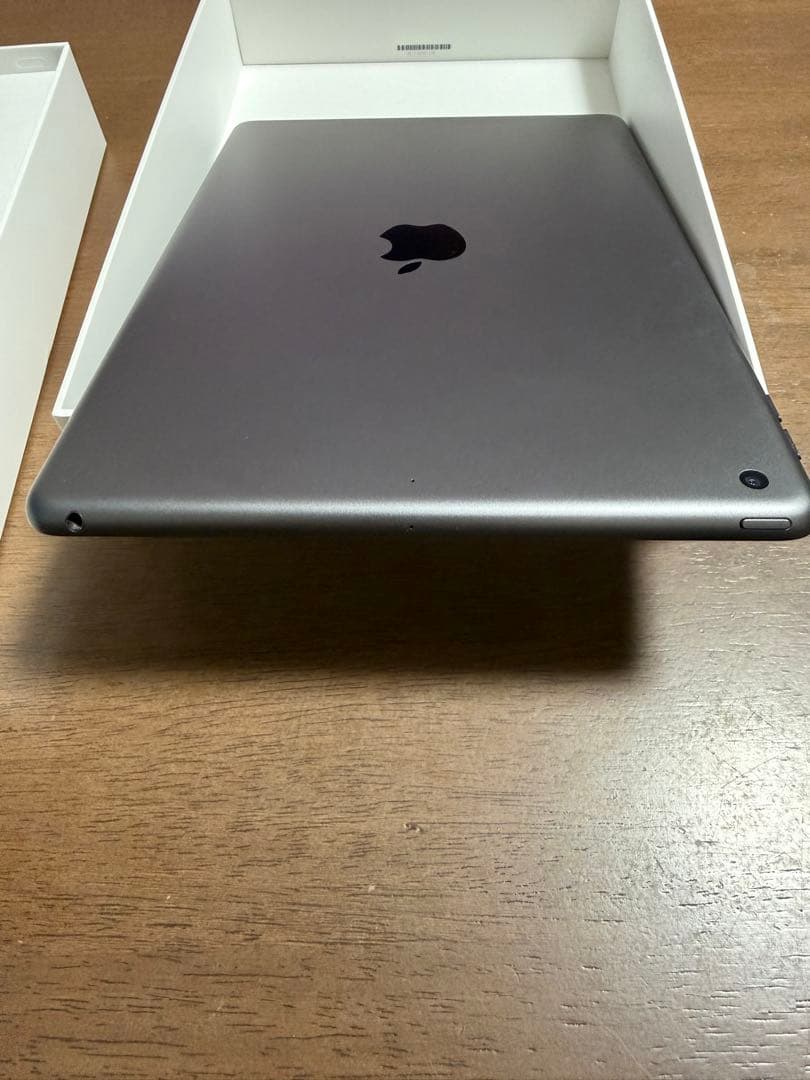 iPad 第7世代モデル　Wi-Fiモデル　32GB