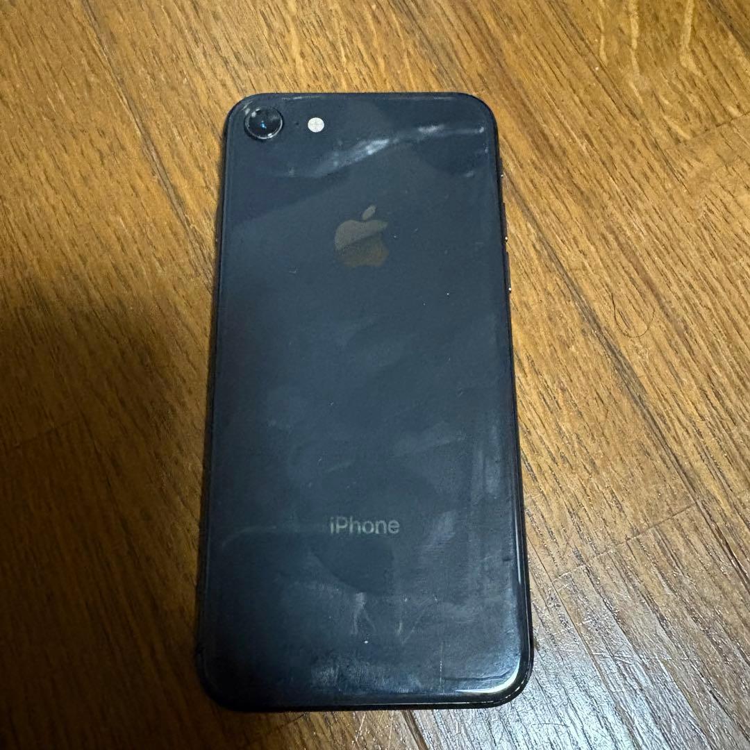 iPhone8 画面割れ　simフリー