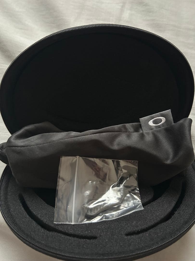 【最終値下げ】Oakley サングラス ケース付き