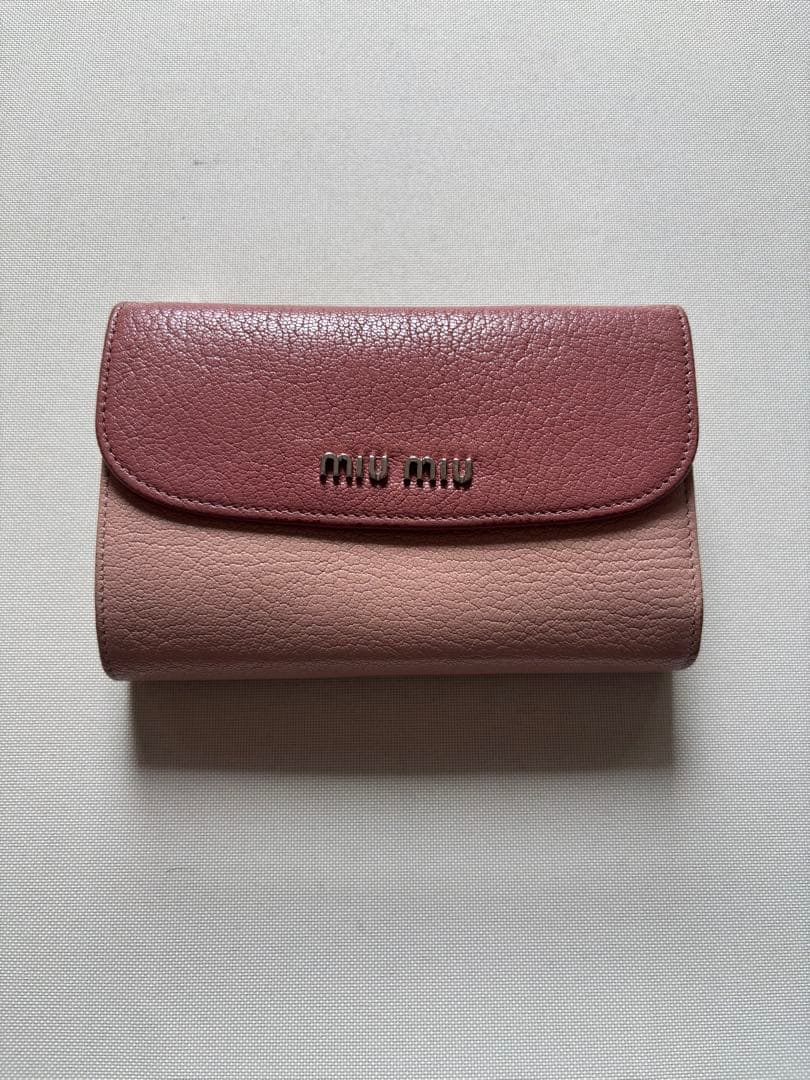 miu miu ピンク バイカラー　三つ折り財布