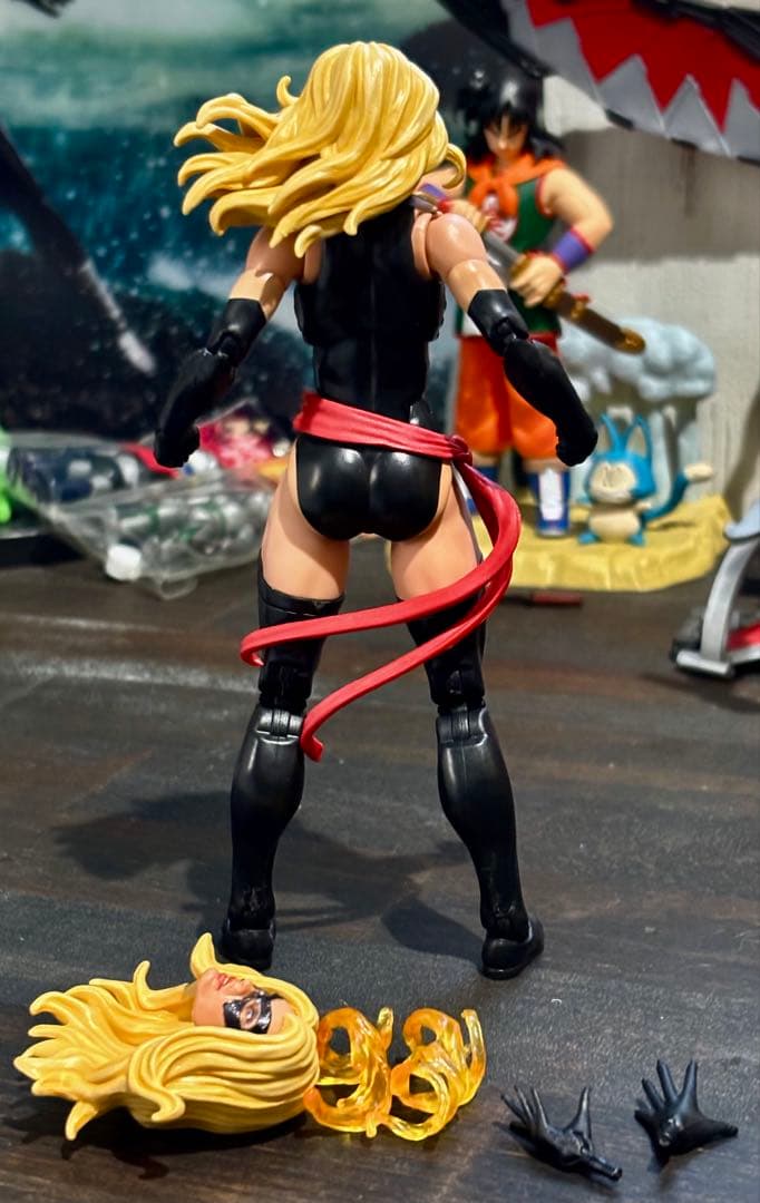 美品！マーベルレジェンド ウォーバード フィギュア