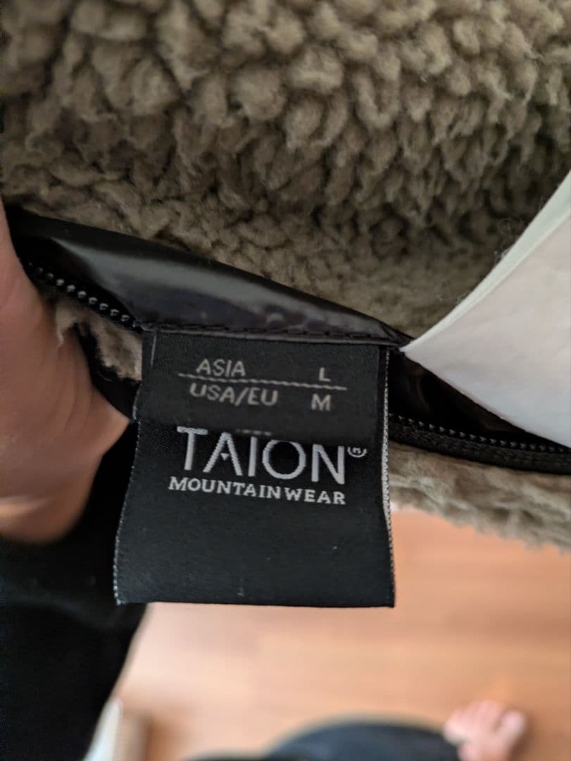 TAION フリース ベージュリバーシブル ベスト