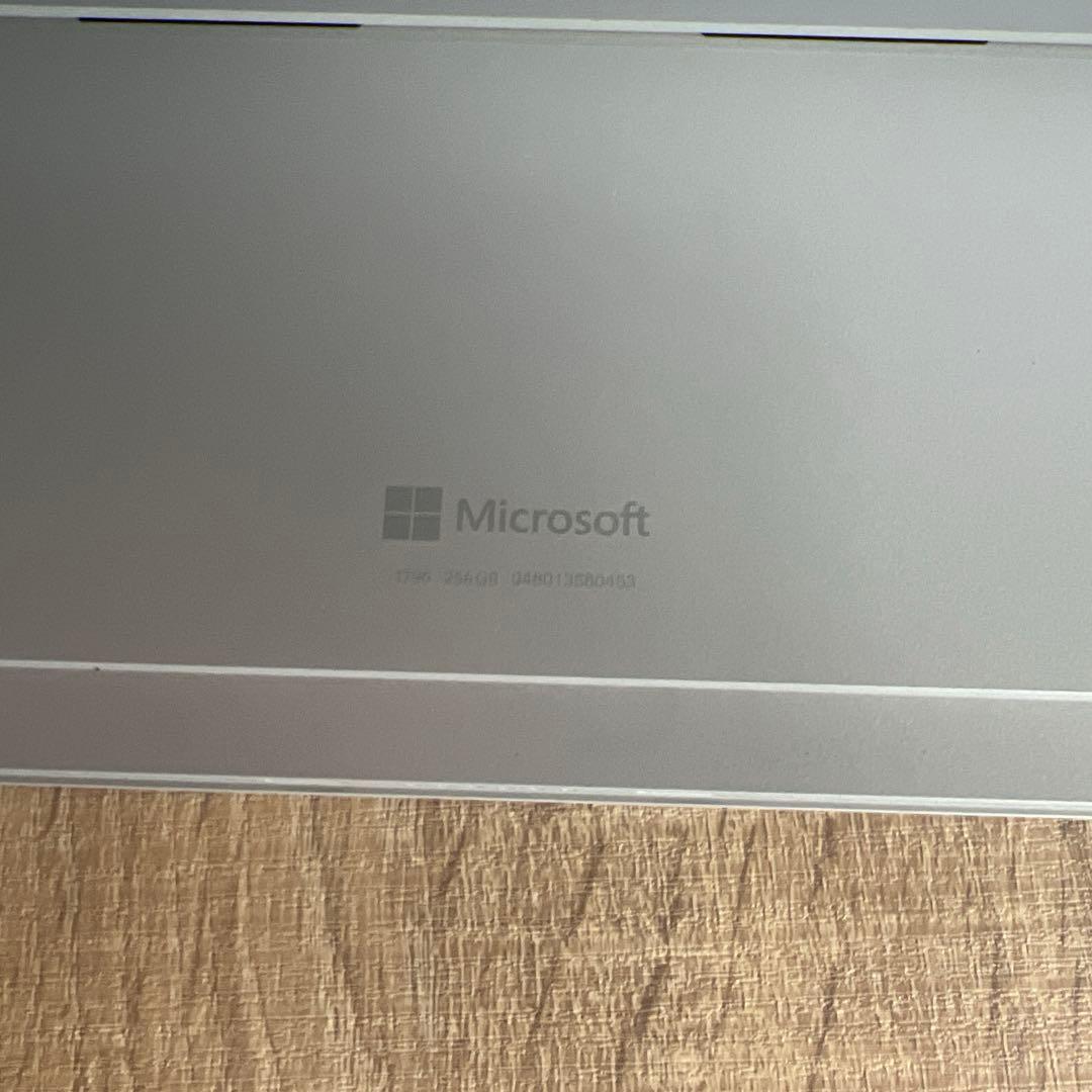 Surface Pro （第5世代）1796 256GB メモリー8GB