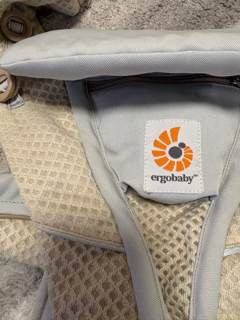 ergobaby 抱っこ紐 ベージュ