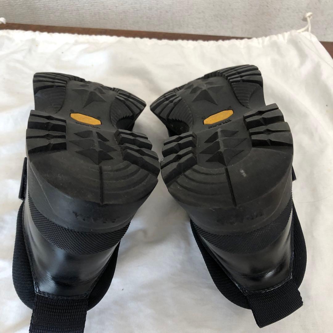 靴 PRADA leather boots black archive