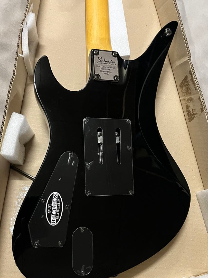 ギター SCHECTER AVENGER