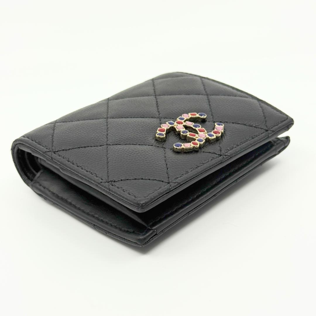 美品　新型　CHANEL シャネル　マトラッセ　ラインストーン　二つ折り財布