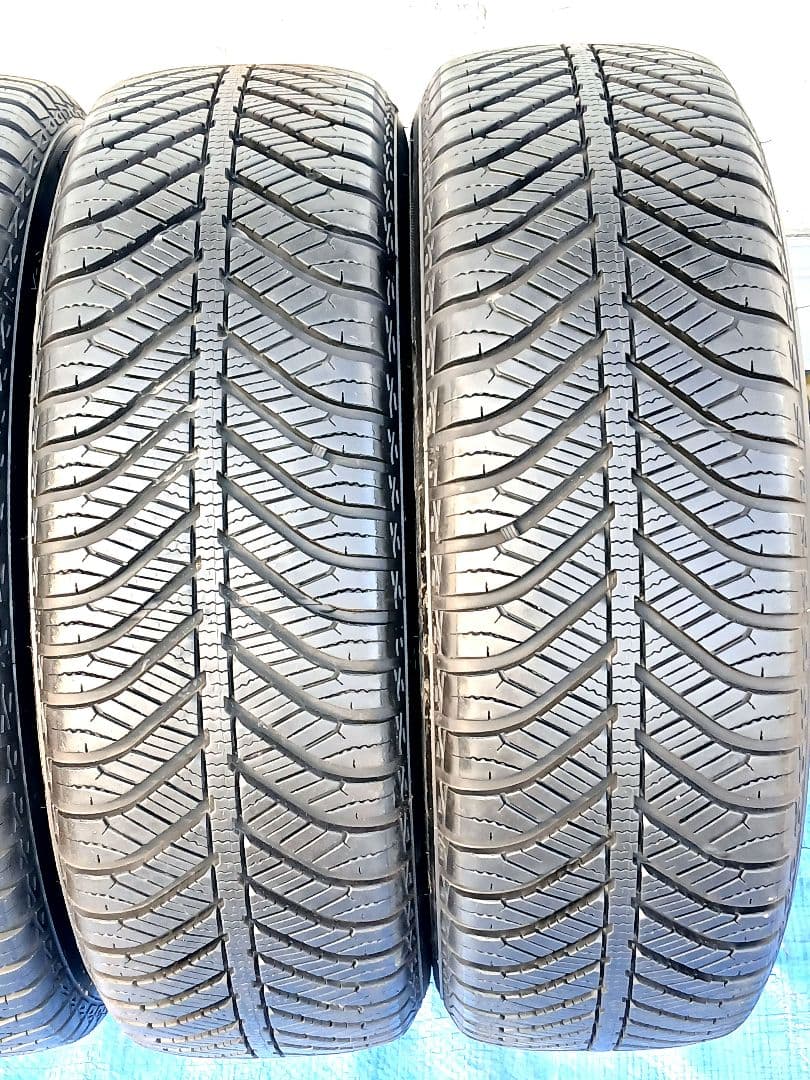 195/65R15　メーカーGOOD YEAR　製造年2022年　4本セット
