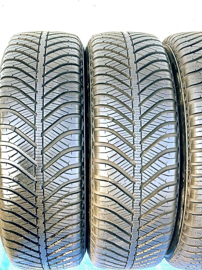 195/65R15　メーカーGOOD YEAR　製造年2022年　4本セット