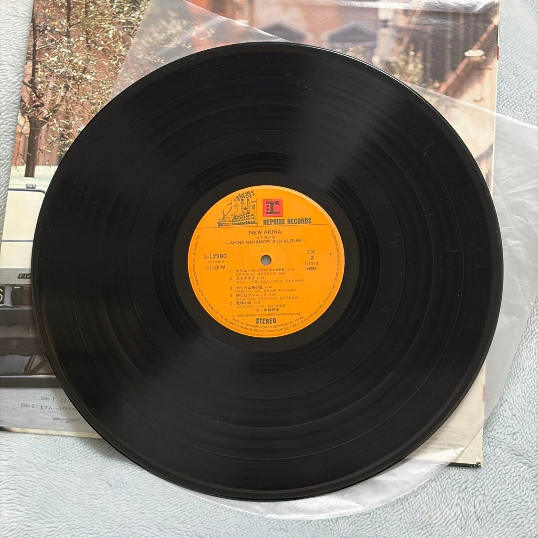 【直筆サイン】中森明菜 NEW AKINA エトランゼ LP レコード 宛名なし
