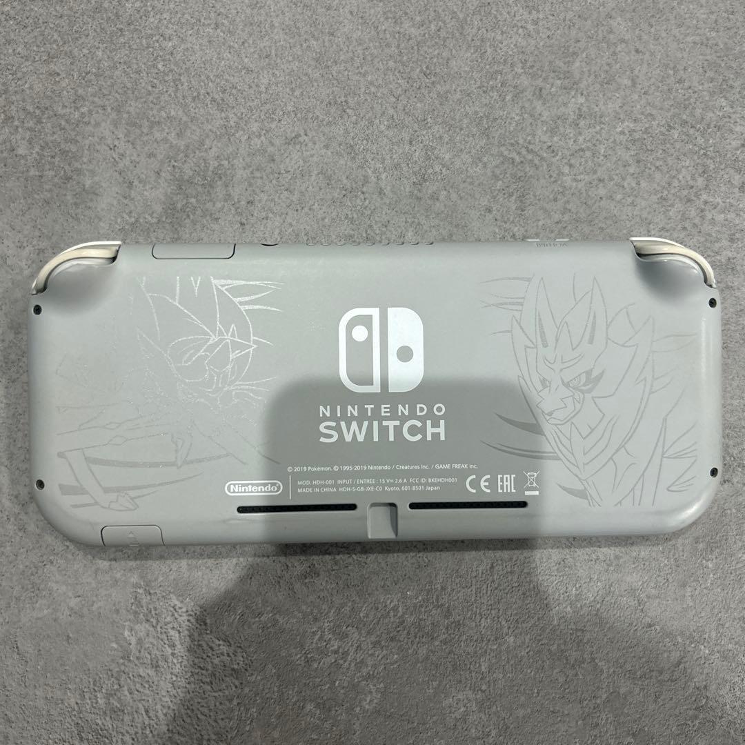 NintendoSwitchライト本体　ポケモン