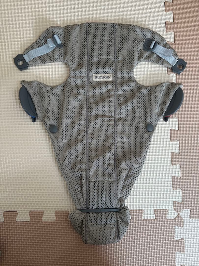 美品 ベビービョルン ベビーキャリアMINI メッシュ 抱っこ紐 2way