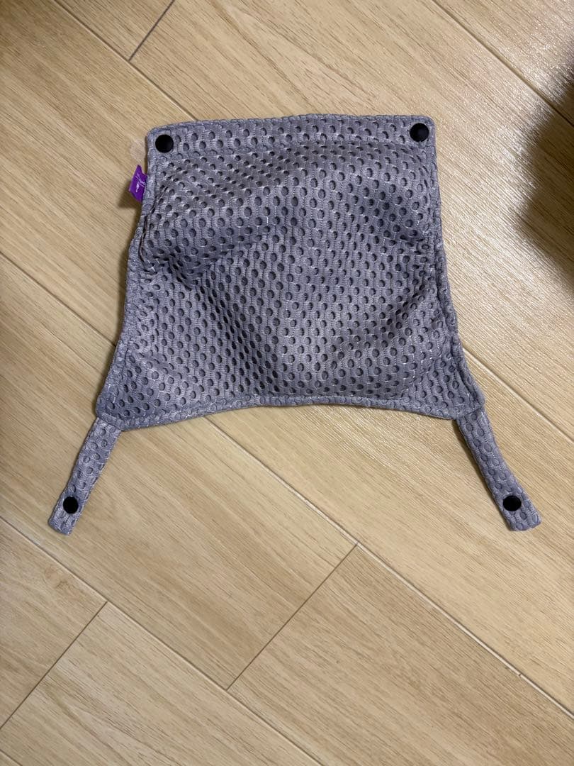 グレー メッシュ 抱っこ紐 べべスワン