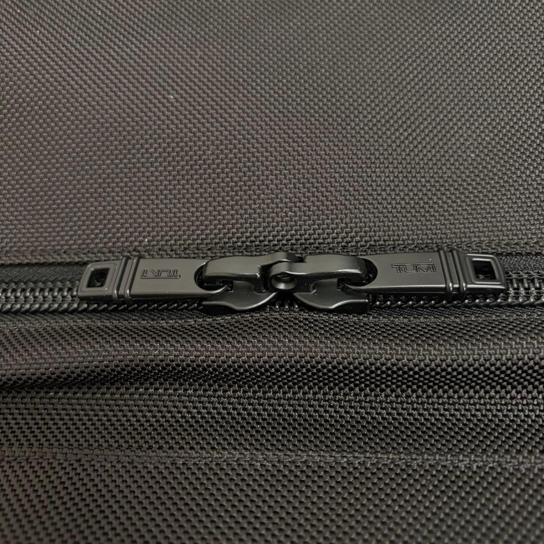 【極美品】TUMI ナイロン ガーメントバッグ ハンガー 袋付き ビジネス 旅行