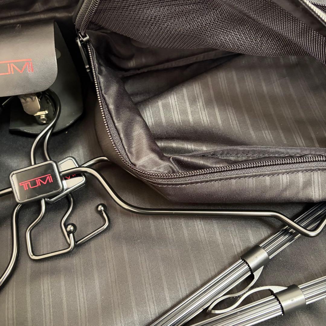 【極美品】TUMI ナイロン ガーメントバッグ ハンガー 袋付き ビジネス 旅行