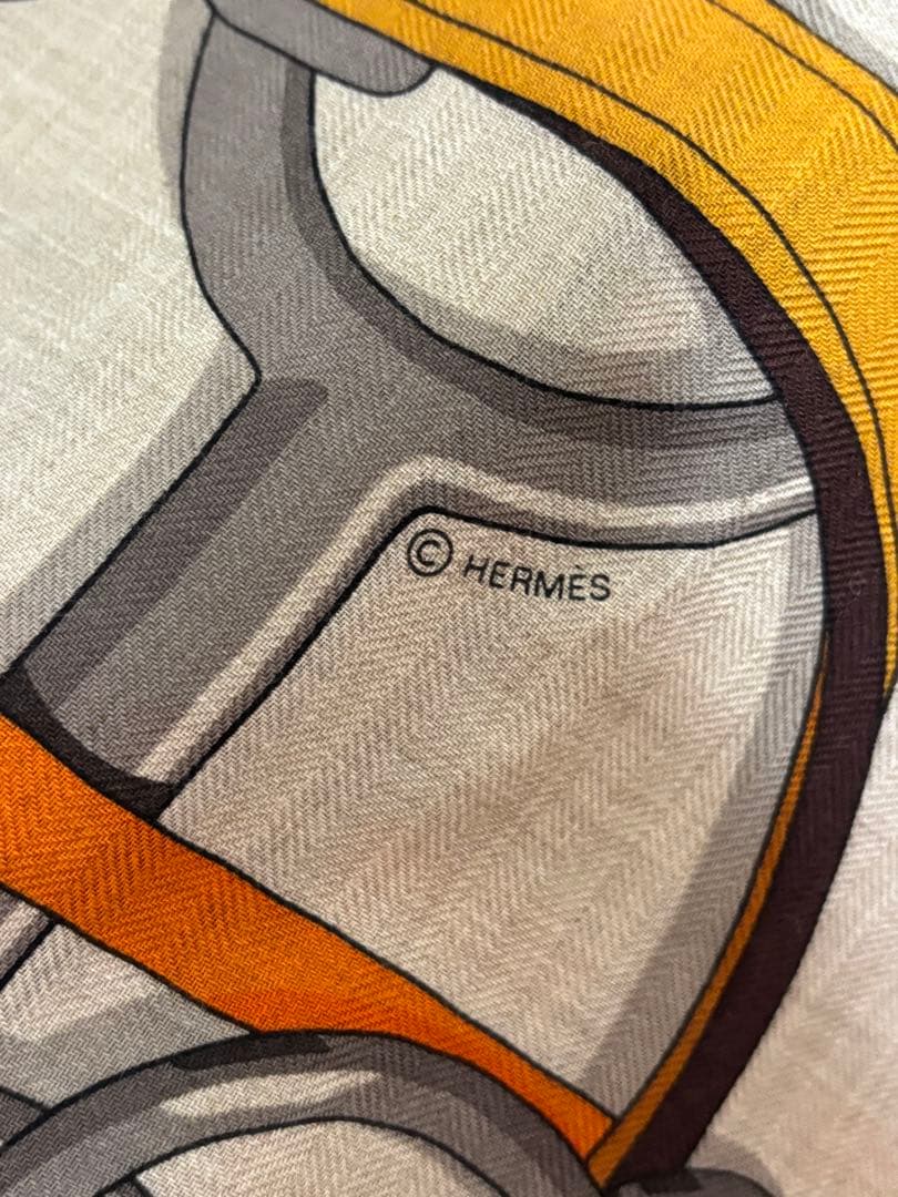 ほぼ新品　HERMES エルメス　カレジュアン　140 カシシル　馬具柄　箱付