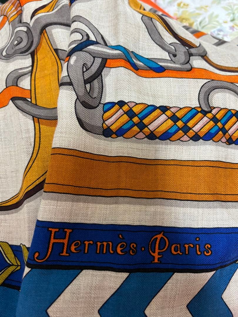 ほぼ新品　HERMES エルメス　カレジュアン　140 カシシル　馬具柄　箱付