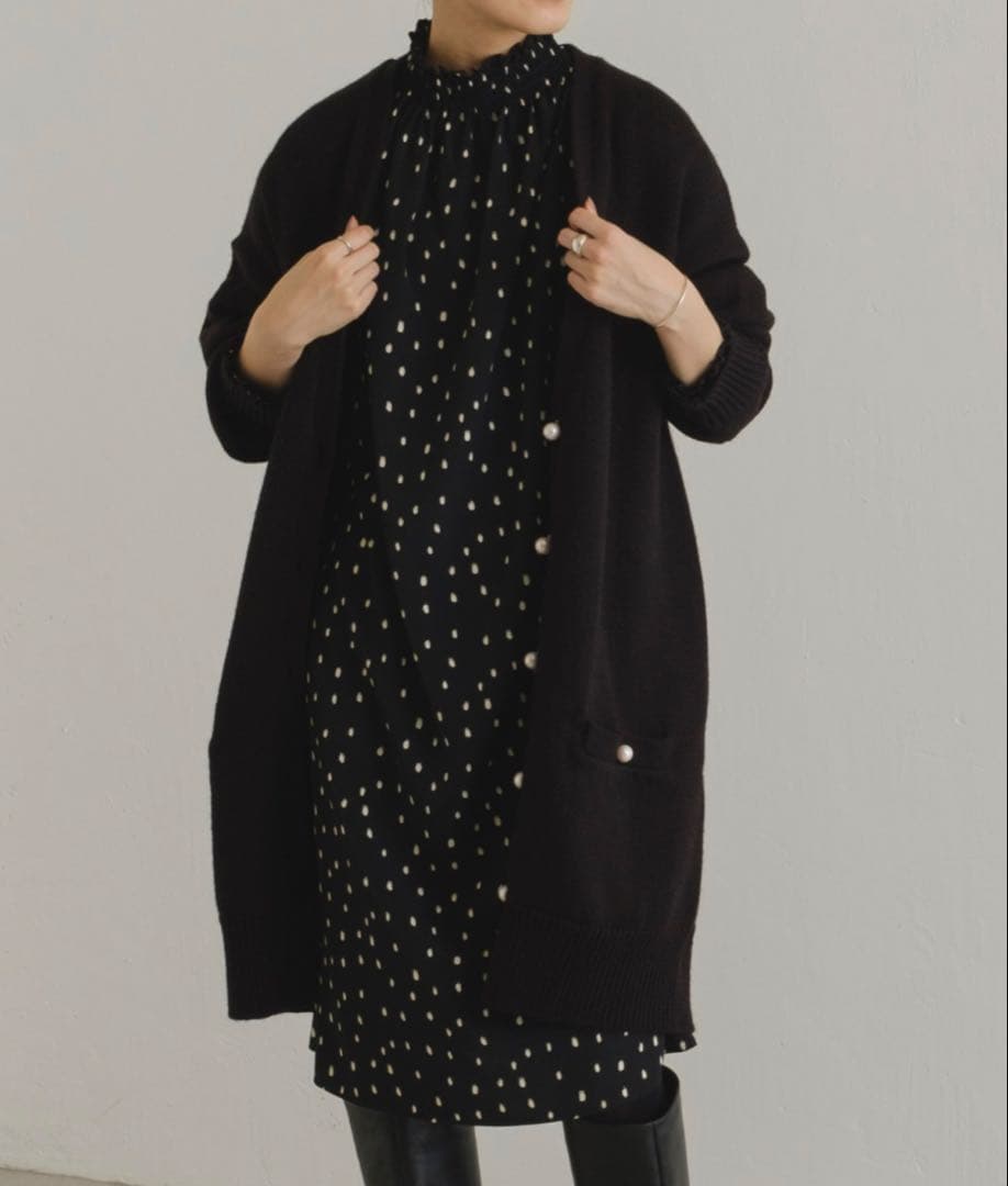 定価2.5万✴︎BEARDSLEY パール釦ロングカーディガン　ブラック